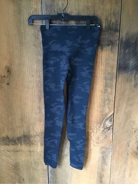 SPANX Gray Camo Leggings